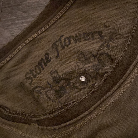 STONE FLOWERS STEP-HEM LONG SLEEVE HUNTER GREEN SHIRT SIZE M - Picture 4 of 6